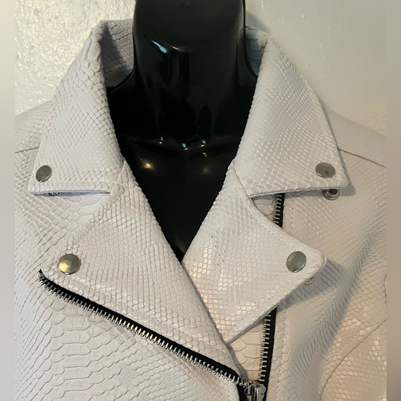 Fashion Nova x Cardi.B - Picture 5 of 12